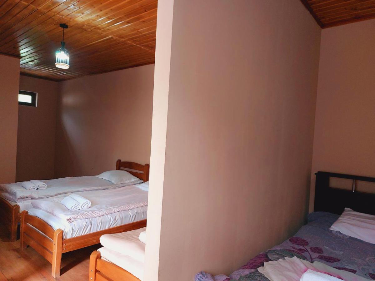 Guesthouse And Cottage Nicolo Степанцмінда Екстер'єр фото