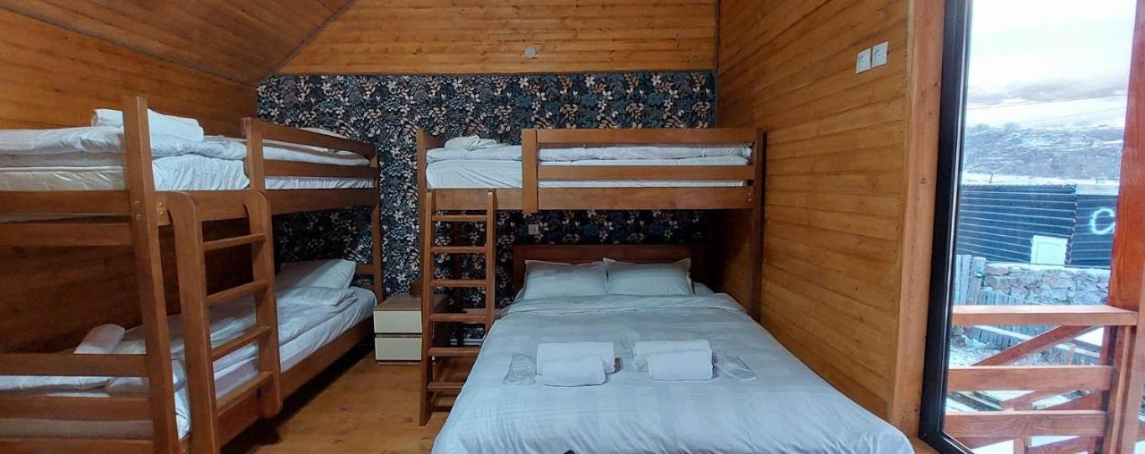 Guesthouse And Cottage Nicolo Степанцмінда Екстер'єр фото